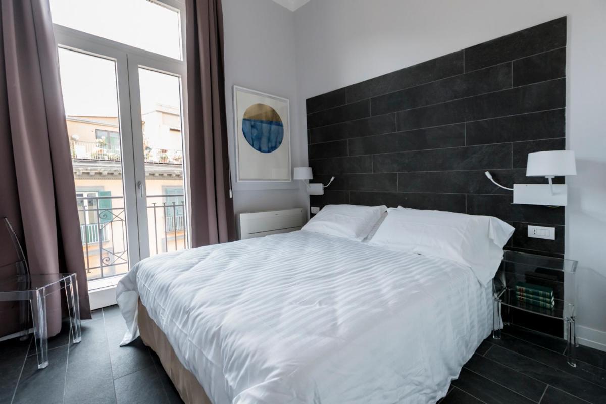 Residenza Trinita Maggiore Neapel Exteriör bild